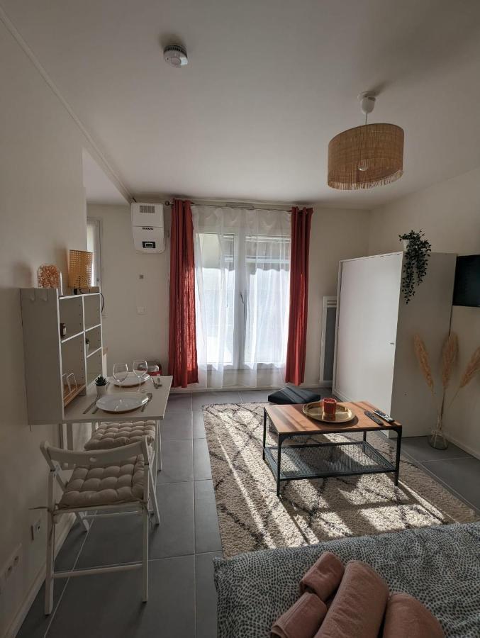 Studio Rambouillet, Parc & Foret Apartment Екстериор снимка